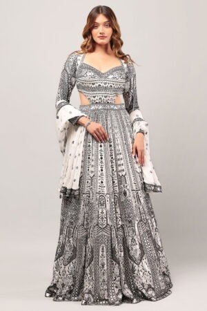 Snow White Classic Gown Set With All Ove...