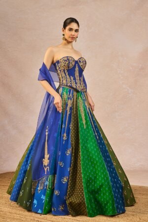 The 'Rango Sa Jahan' Lehenga