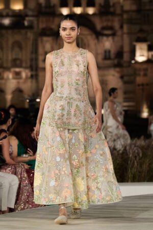 Springfern Hand-Painted Picchwai Skirt Set - Ivory