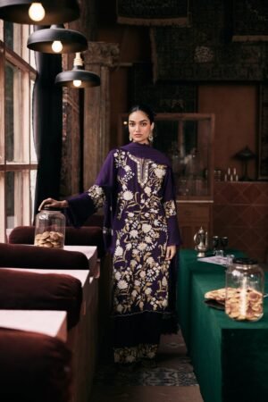 Purple Wool Aari Embroidered Kurta Set With Straight Pants & Embroidered Dupatta
