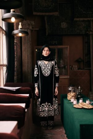 ⁠⁠black Velvet Aari Embroidered Kalidaar Pheran Set With Salwar Pants & Embroidered Dupatta