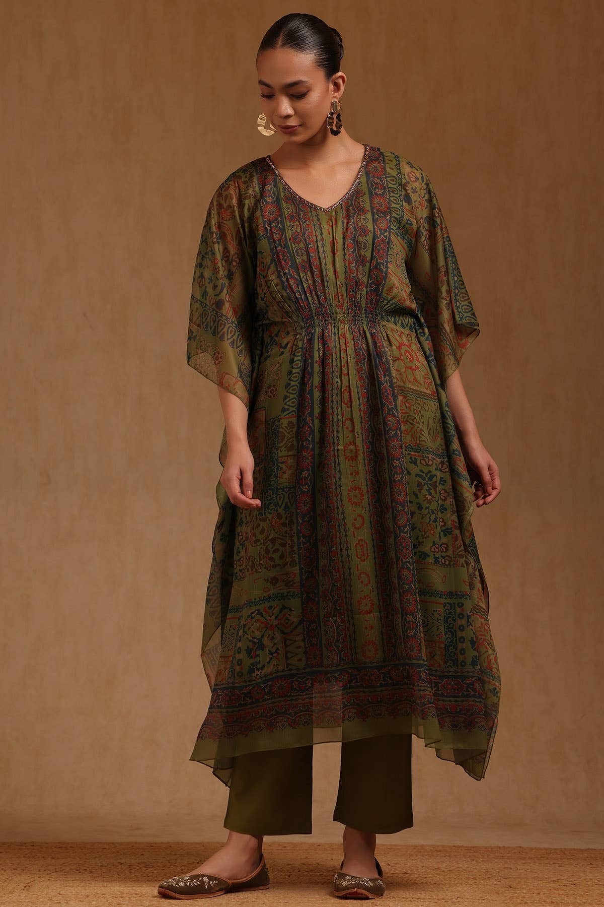 Light Green Chiffon Ethnic Motifs Kaftan Suit With Cutdana