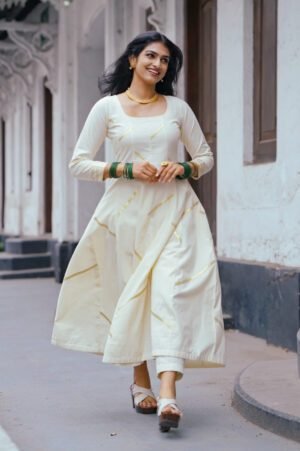 Off White Panel Anarkali With Asymmetrical Zig Zag Kasavu