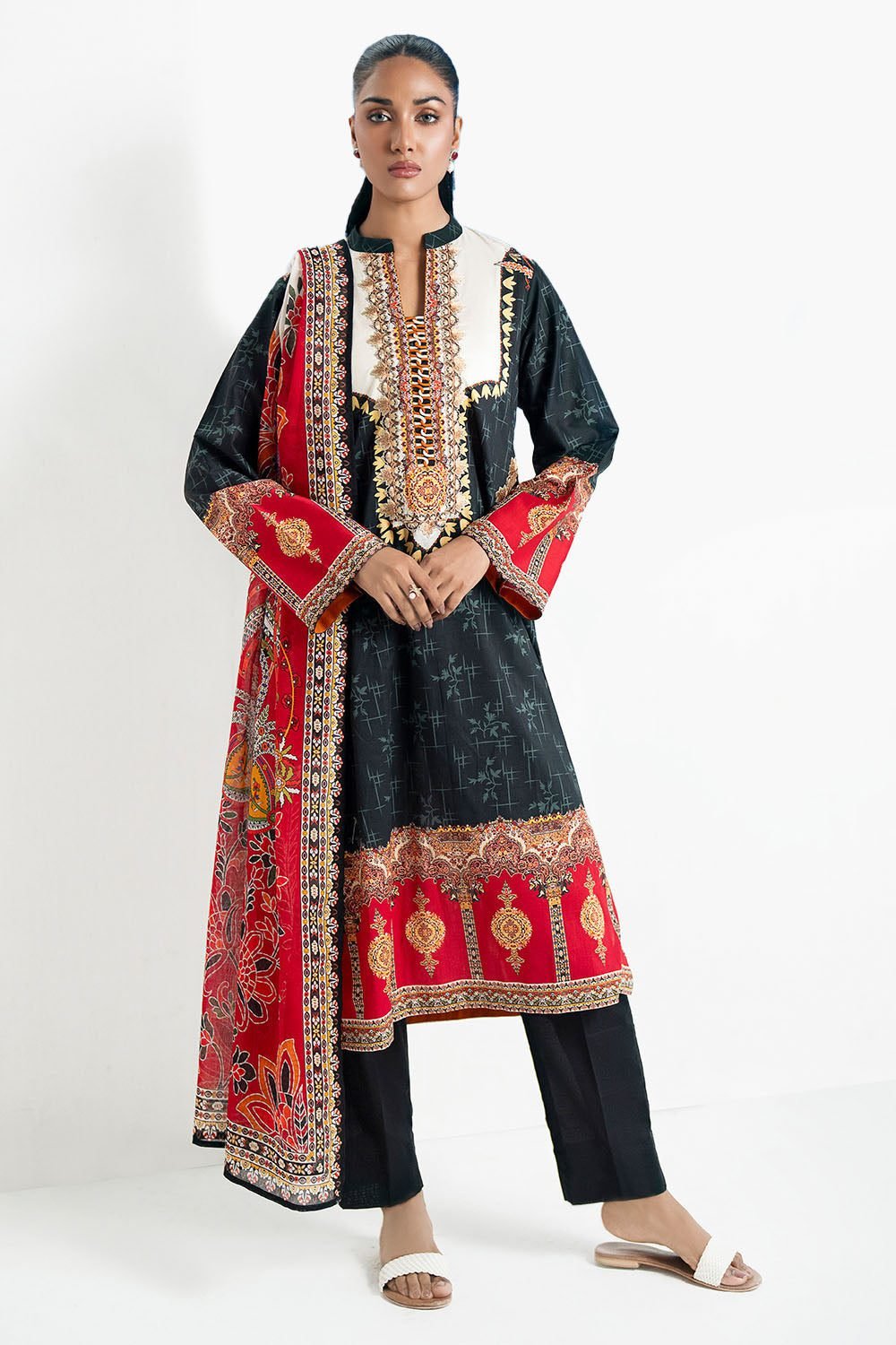3 Piece Printed Lawn Suit With Embroidered Organza Lace & Bunches Cl-62267