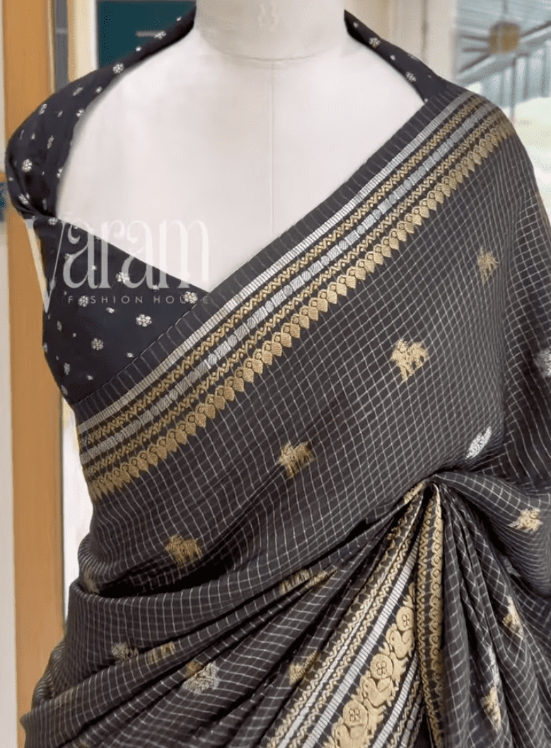 Vintage Dola Silk Checks Saree With Zari Border