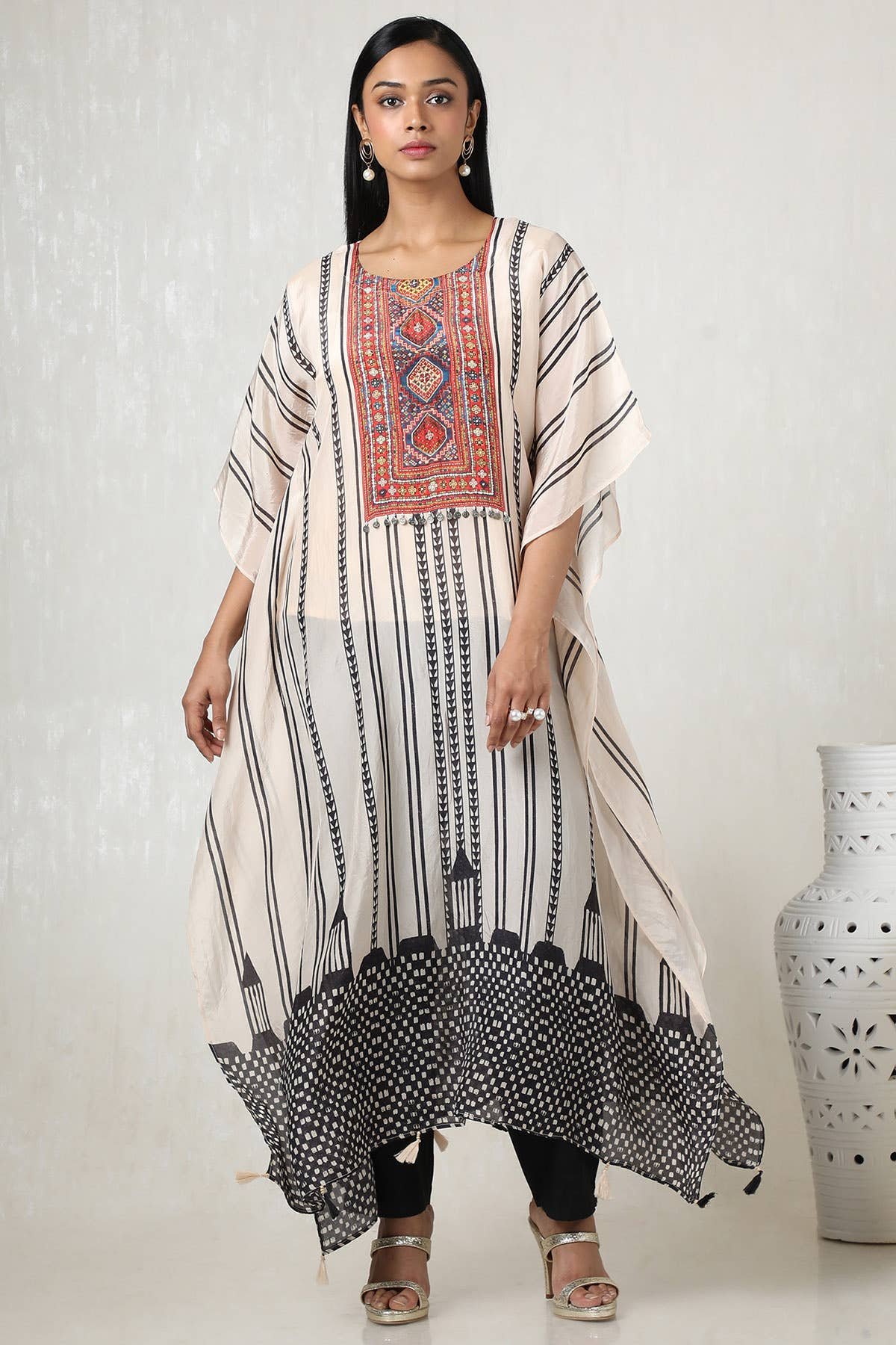 Cream Muslin Ethnic Motifs Kaftan Suit With Sequins