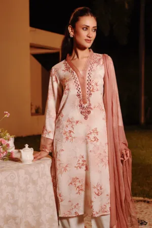 Zari Suit