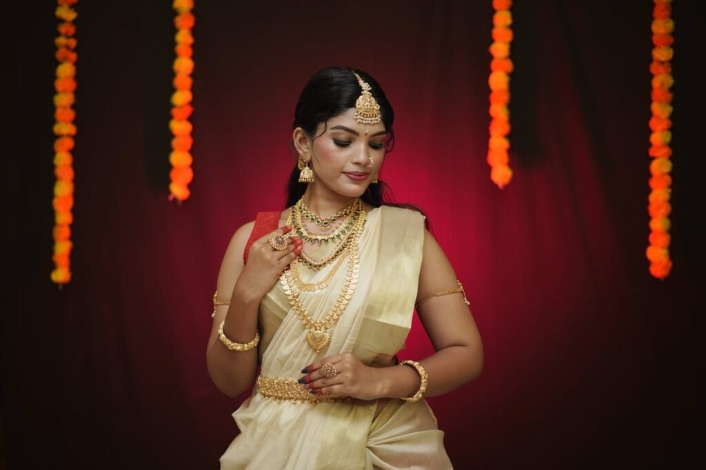 Where to Buy Kasavu Saree in Kochi