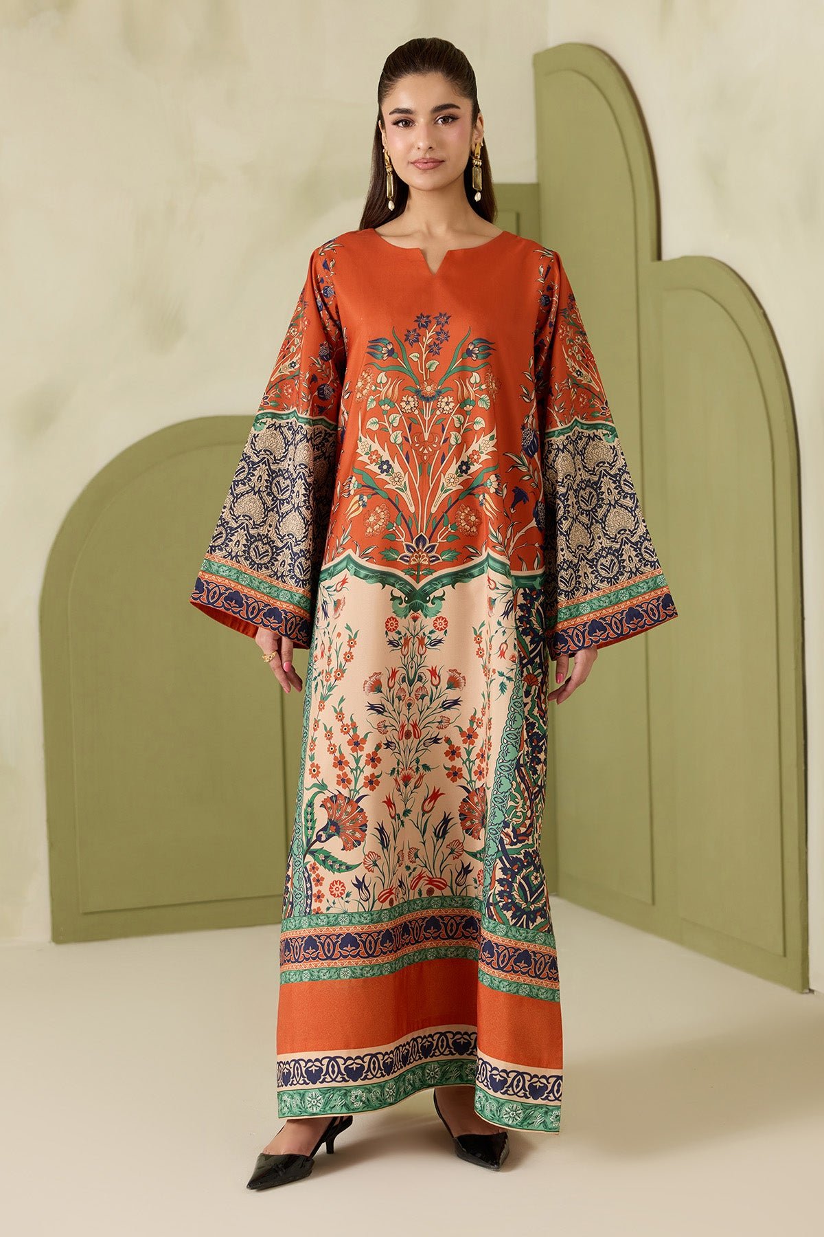 Af-Pl-6071-Charm
(printed Poly Lawn)