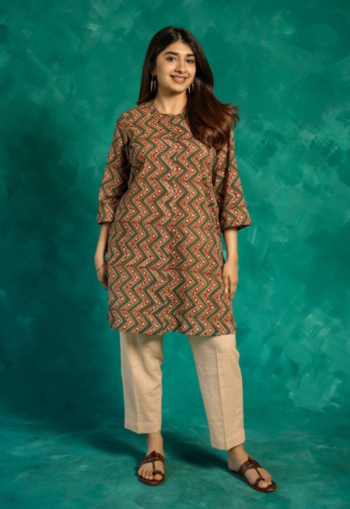 Vaanya Green Bagru Cotton Straight Short Top by The Indian Ethnic Co., South Asian ethnic wear