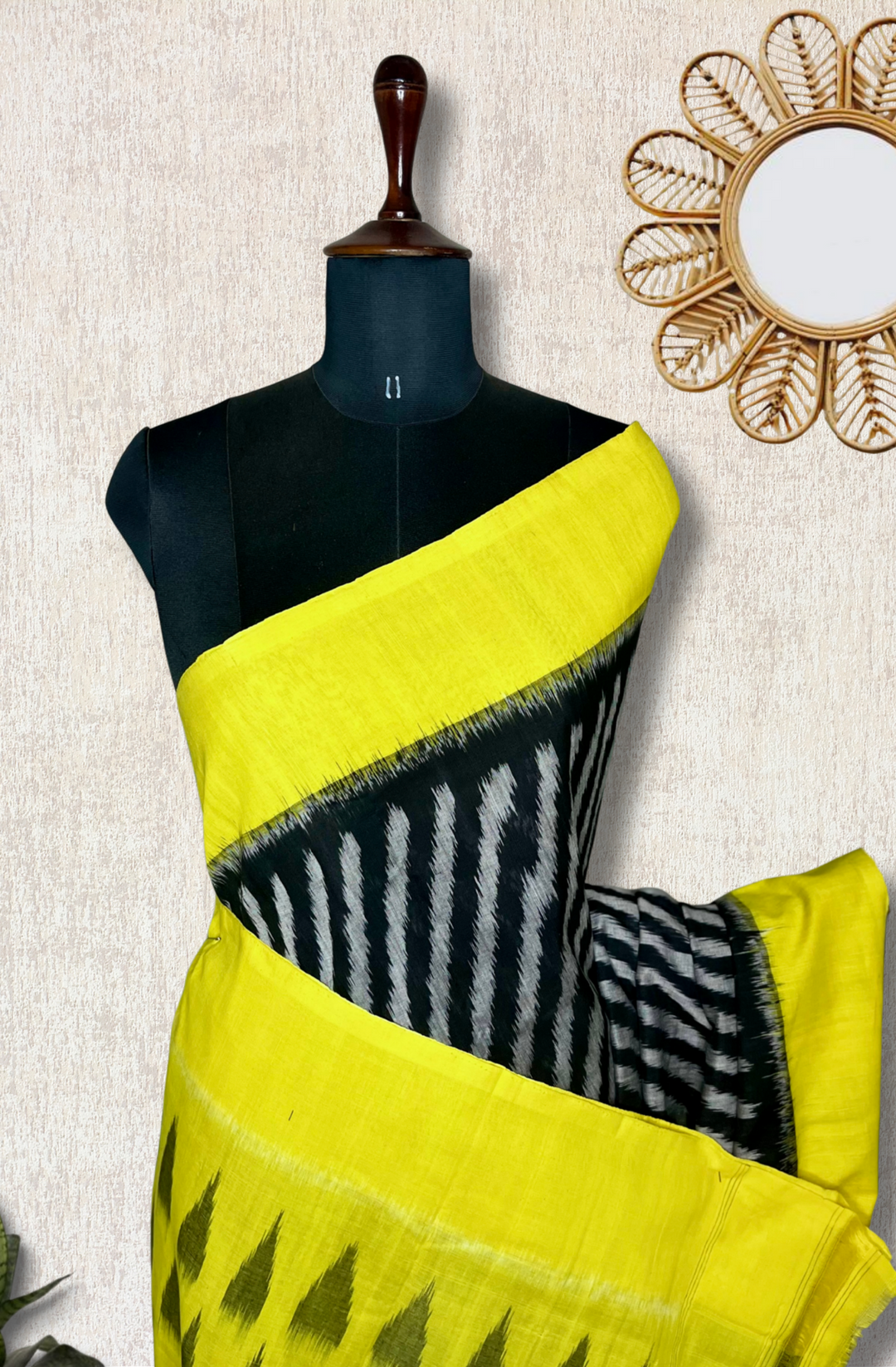 Exp - Handwoven Pochampally Cotton Saree - Royal Black + Marvellous Yellow