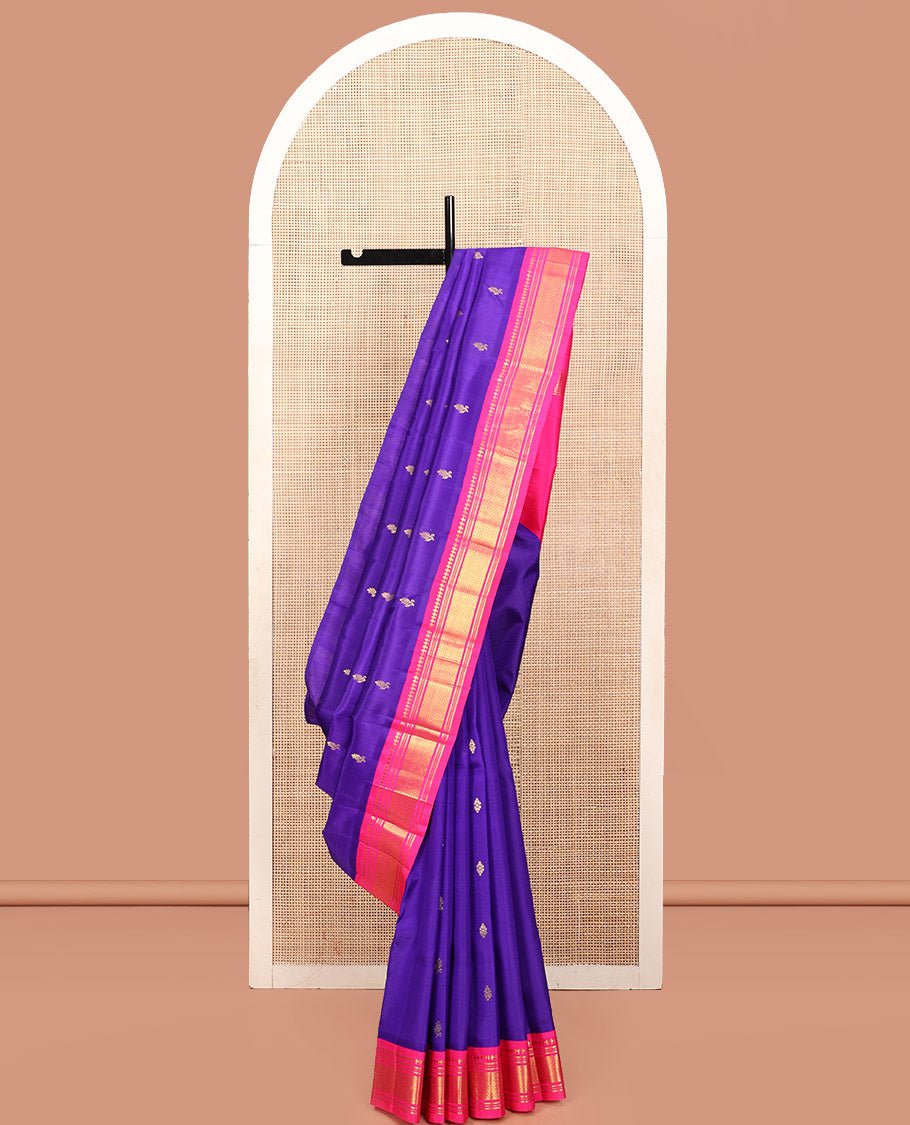 Blue Kanchipuram Silk Saree, Gleamed Up With Zari Buttas, A Contrast Korvai One-Sided Border Of Paneer Sombu, Banaras, Muthu, And Jaal Design, Zari Design Pallu, And No Blouse