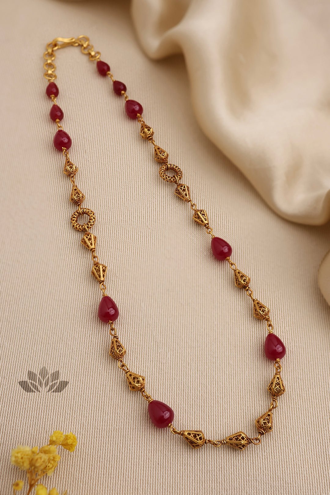 Necklace Madhuri by Tamara Chennai, South Asian ethnic wear