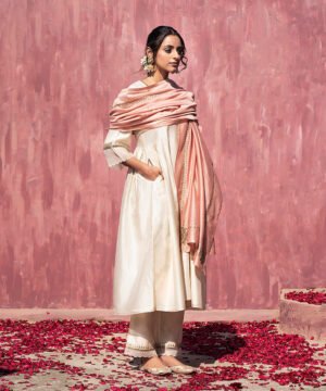 Handloom Offwhite Chanderi Silk Scalloped Suit Set With Pink Dupatta by WeaverStory, South Asian ethnic wear