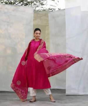 Handloom Pink Chanderi Kurta With White Pants And Embroidered Dupatta by WeaverStory, South Asian ethnic wear