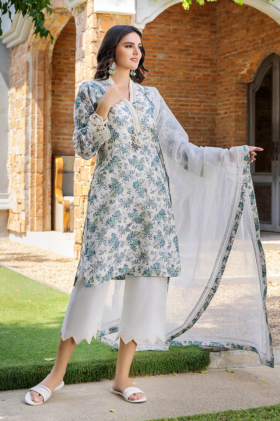 F-194 by Khudabaksh, South Asian ethnic wear