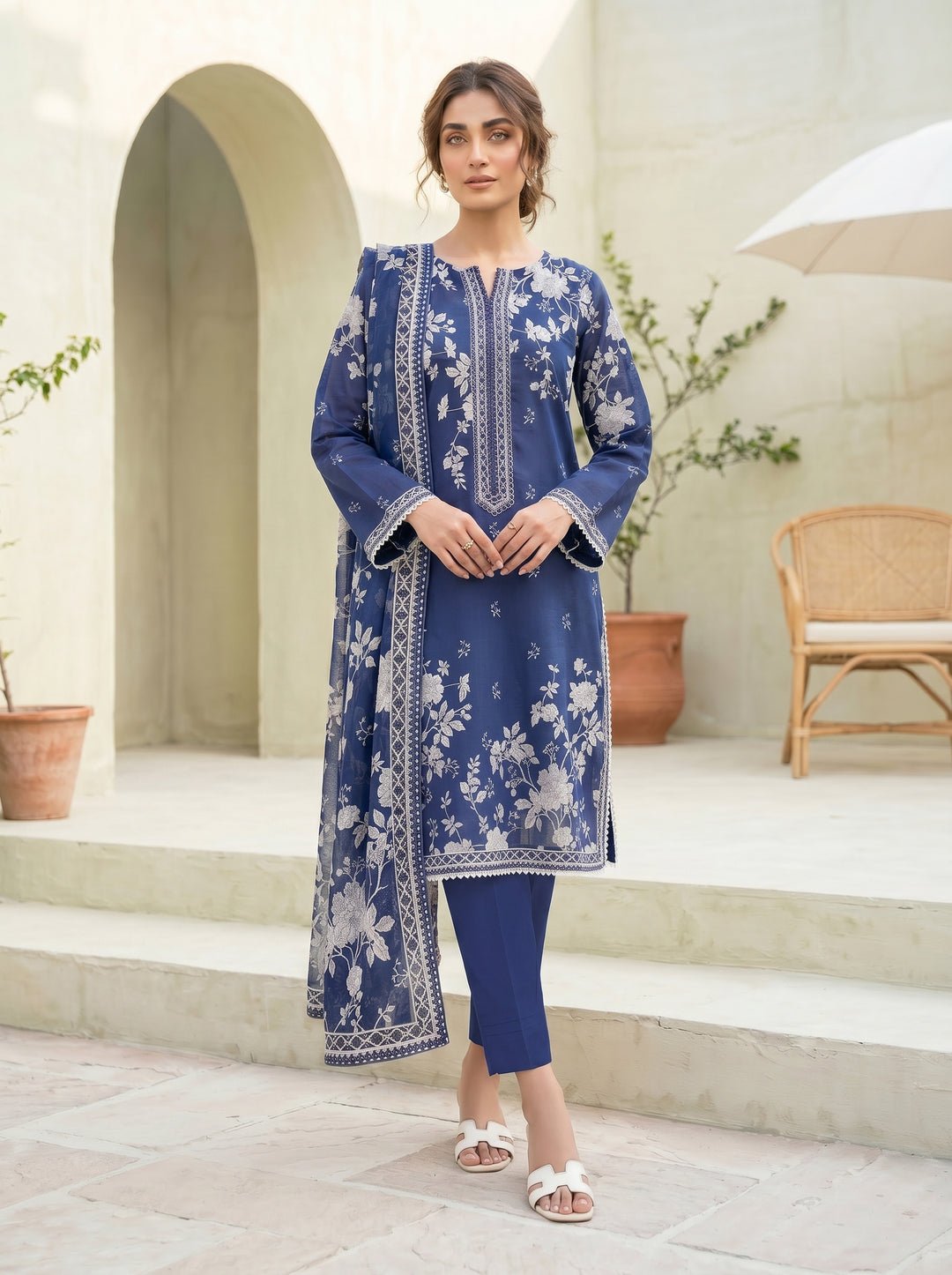 3 Piece Unstitched Printed Lawn by Lakahany, South Asian ethnic wear