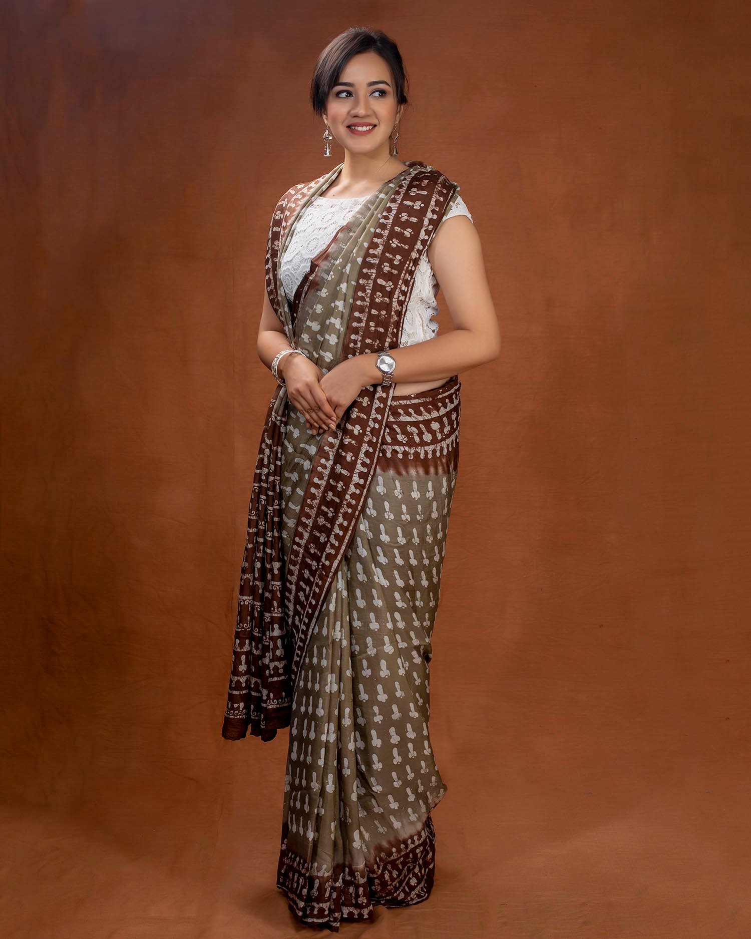 Raavi by Deshal, South Asian ethnic wear