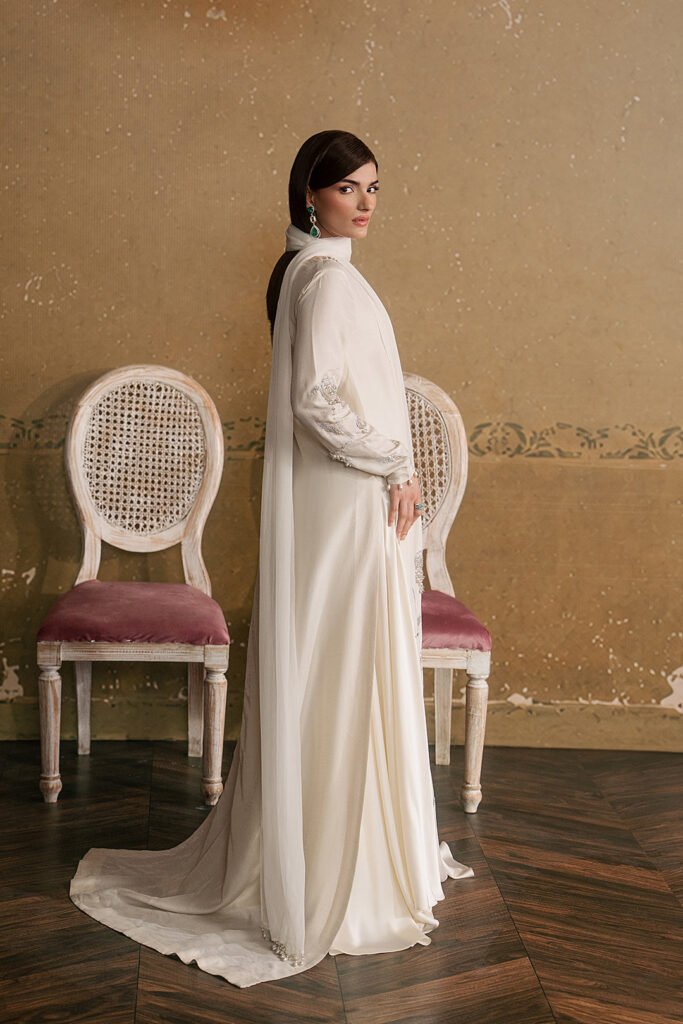La Pearla Long by Lulusar, South Asian ethnic wear