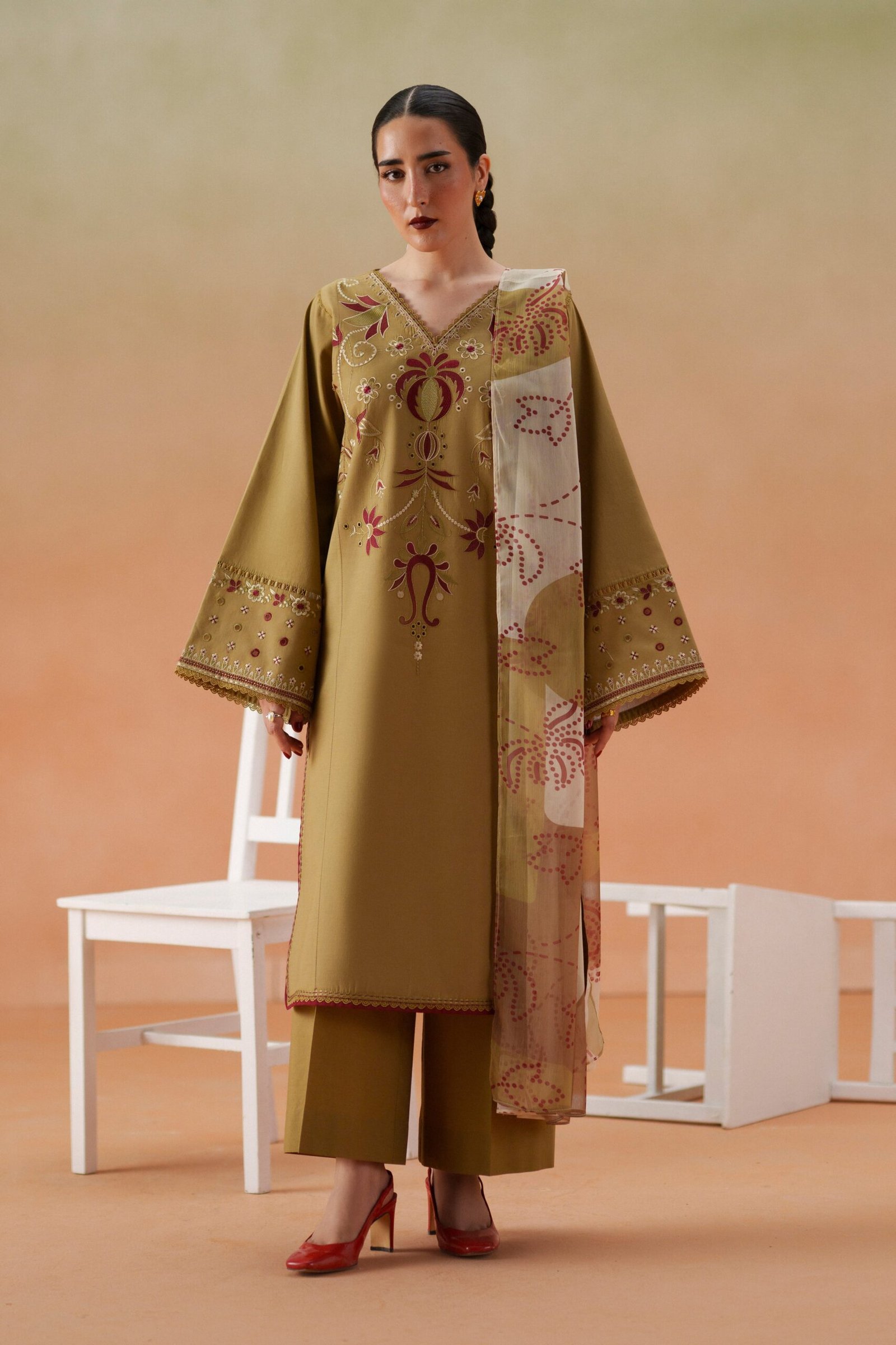 Lona by Naqshi, South Asian ethnic wear