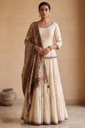 Cream Zari Woven Silk Palazzo Suit With Scoop Neck-Aa4303