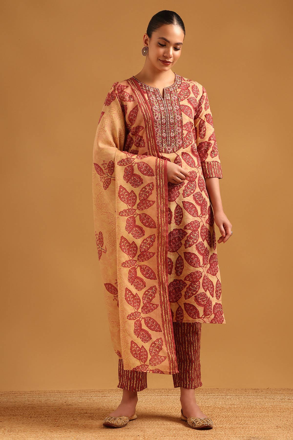 Purple Poly Blend Botanical Printed Zari Embroidered Salwar Suit