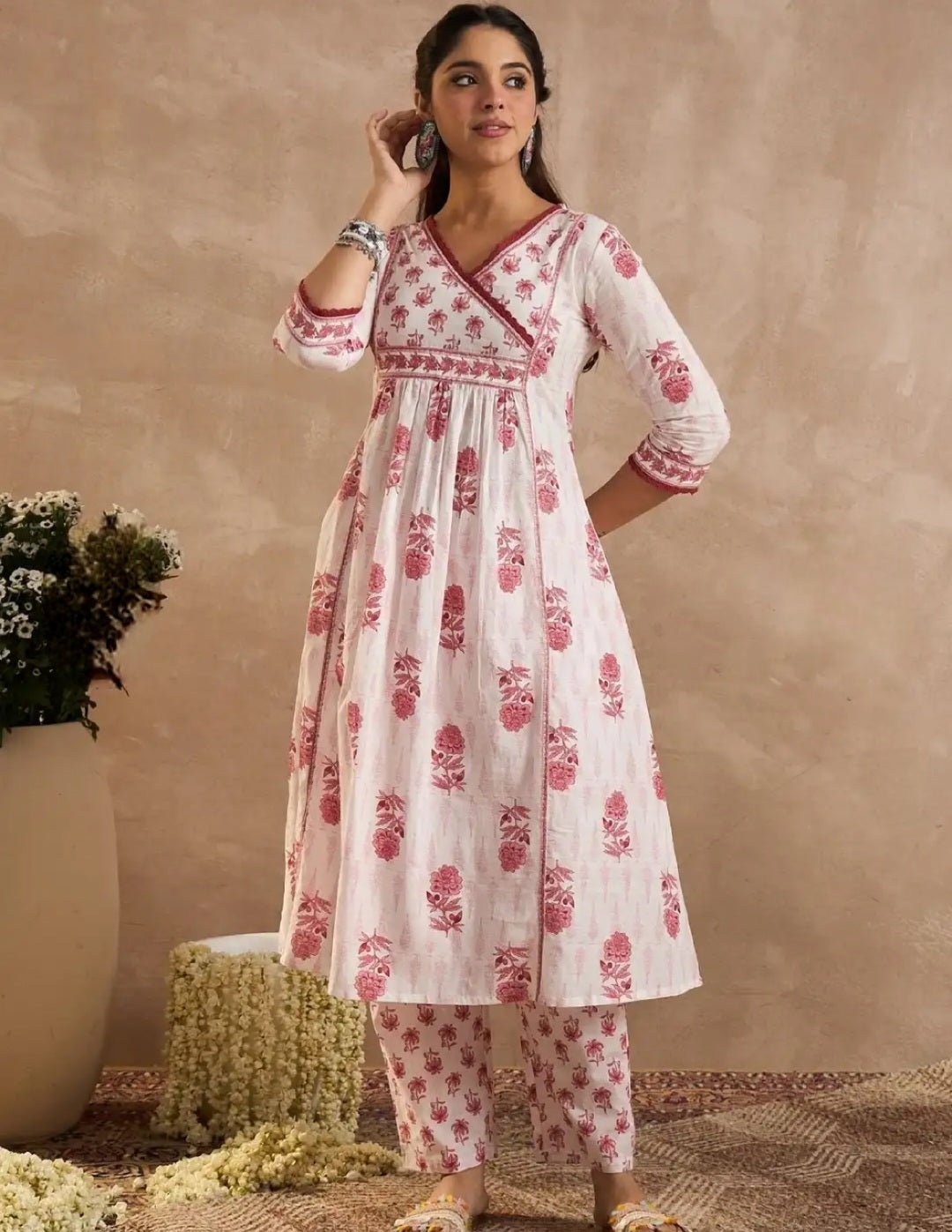 Floral Printed Regular Kurta & Pants Set